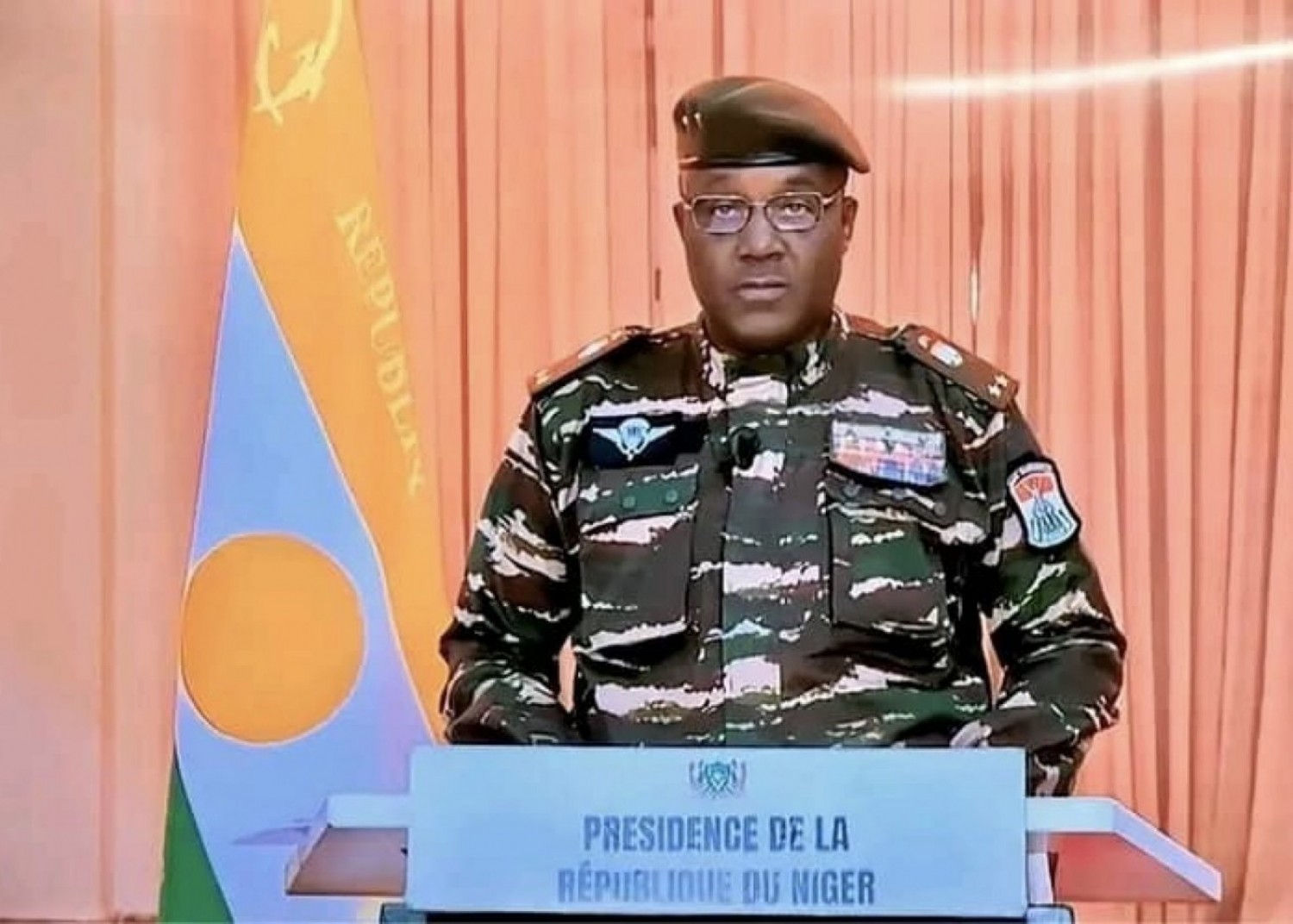 Niger : Le CNSP révoque 990 passeports diplomatiques de personnalités proches de Bazoum