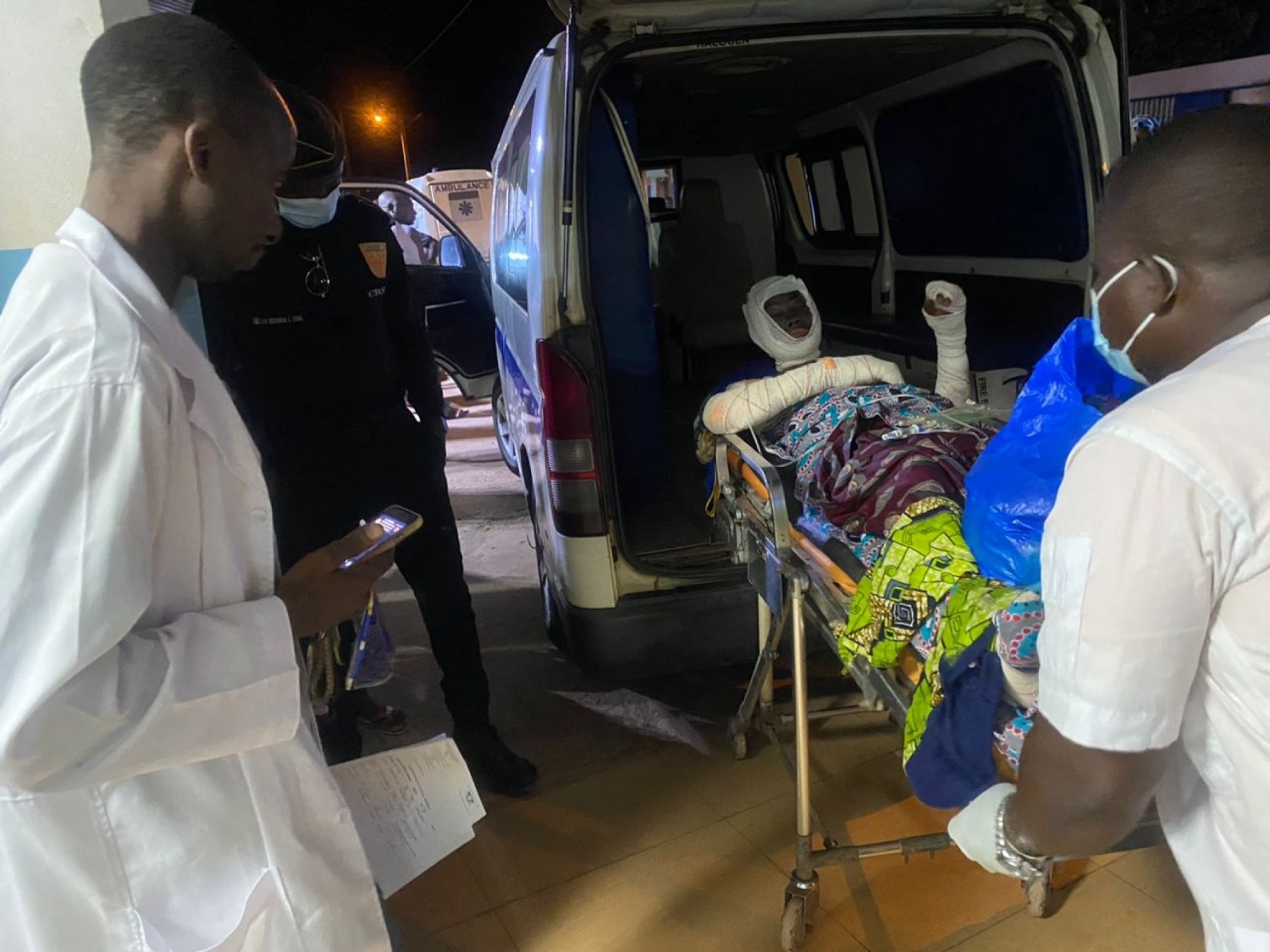 Côte d'Ivoire : Duekoué, un taxi roulant au gaz prend feu, 05 personnes gravement brûlées