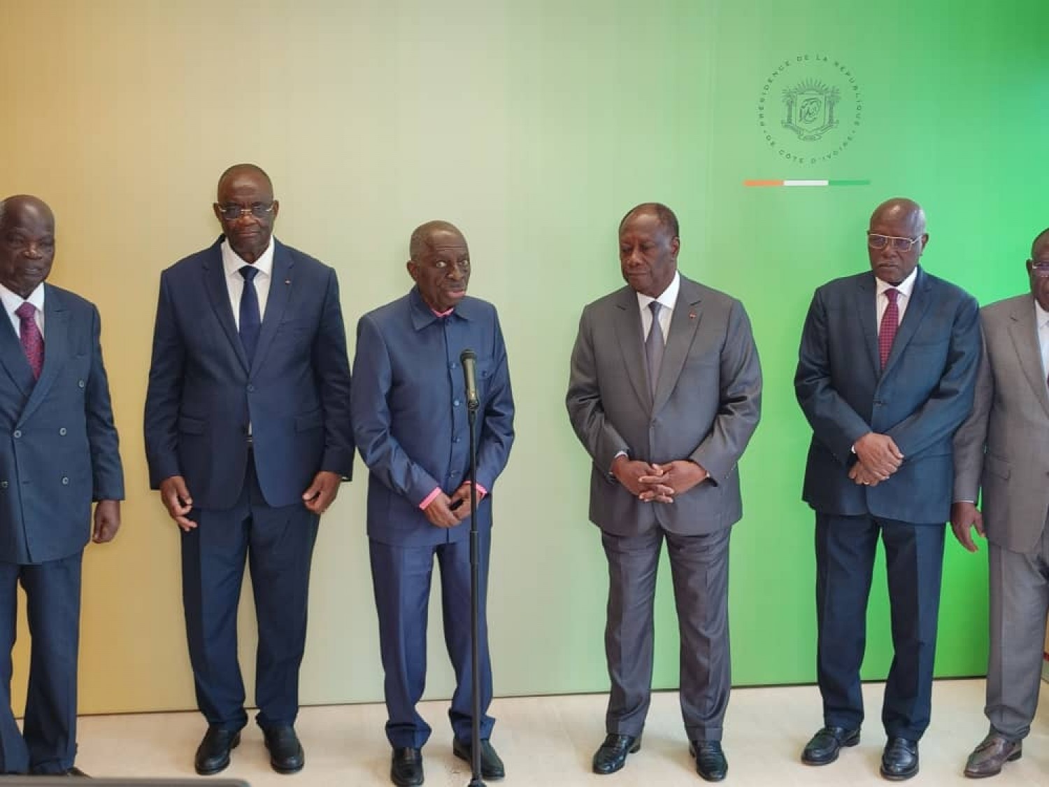 Côte d'Ivoire :   Président par intérim du PDCI-RDA, le Pr Philippe Cowppli-Bony s'est présenté officiellement à Ouattara et le remercie pour ses actions en faveur de la famille de Bédié