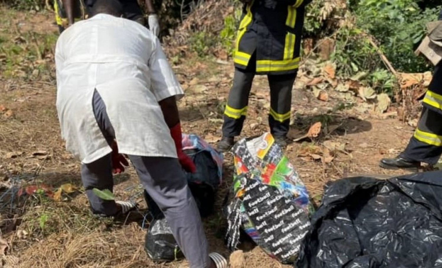 Côte d'Ivoire : Korhogo, véritable horreur, à la suite d'une bagarre, il assomme mortellement son frère à l'aide d'un pilon et découpe son cadavre avec une machette