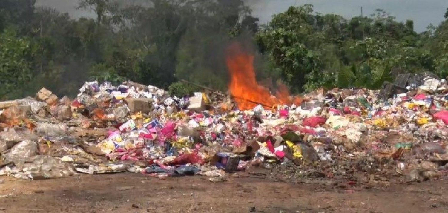Côte d'Ivoire :    Plus de 62 tonnes de produits prohibés saisis puis incinérés par la douane d'Aboisso