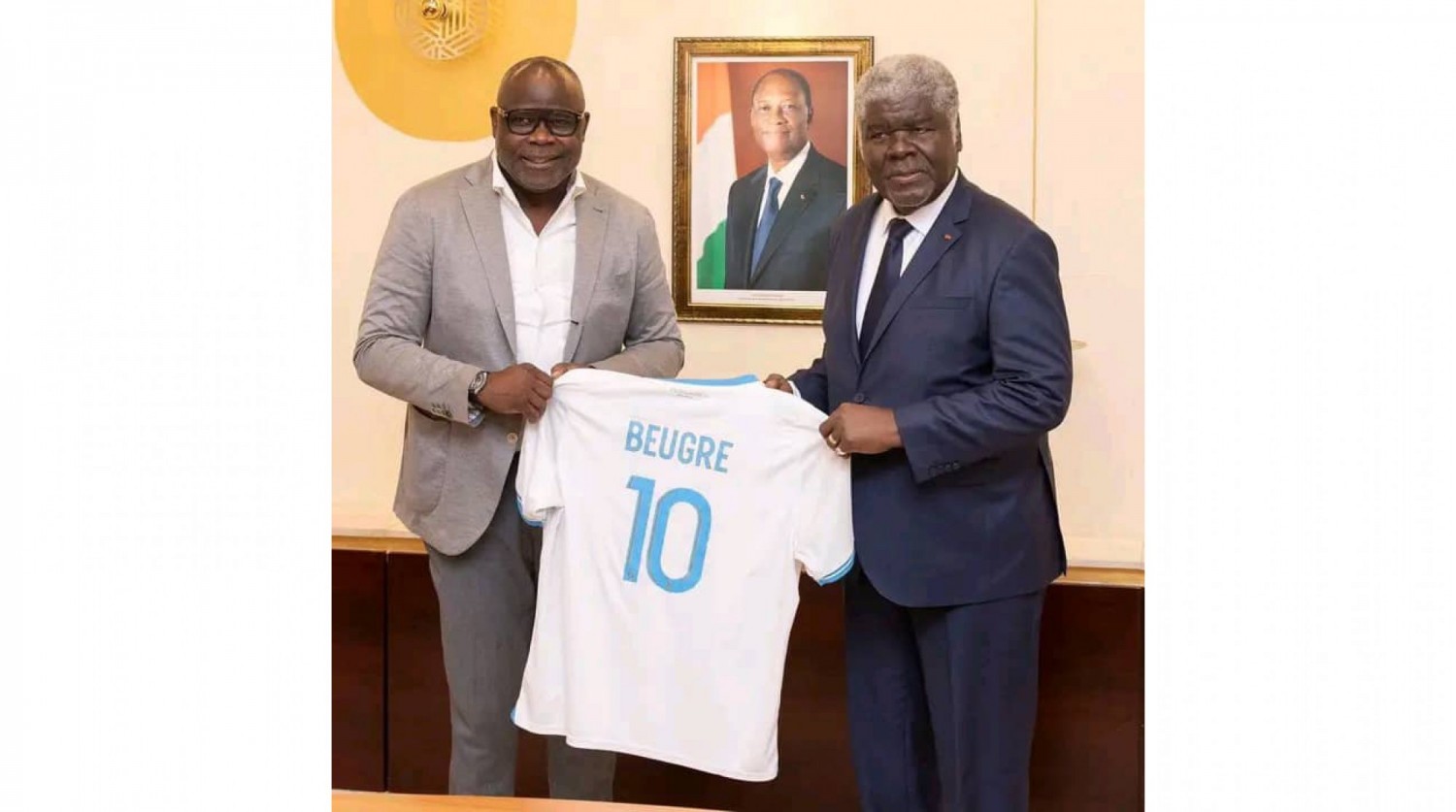 Côte d'Ivoire :    En visite à Abidjan, Basile Boli et l'Olympique de Marseille s'engagent à soutenir la destination touristique Côte d'Ivoire