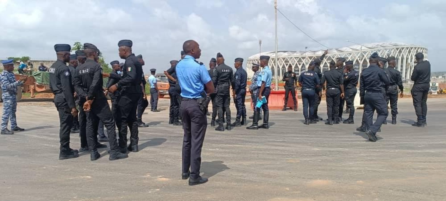 Côte d'Ivoire : Suite aux protestations des supporters concernant l'accès difficile au stade d'Ebimpé, la police procède à un réaménagement du dispositif de sécurité