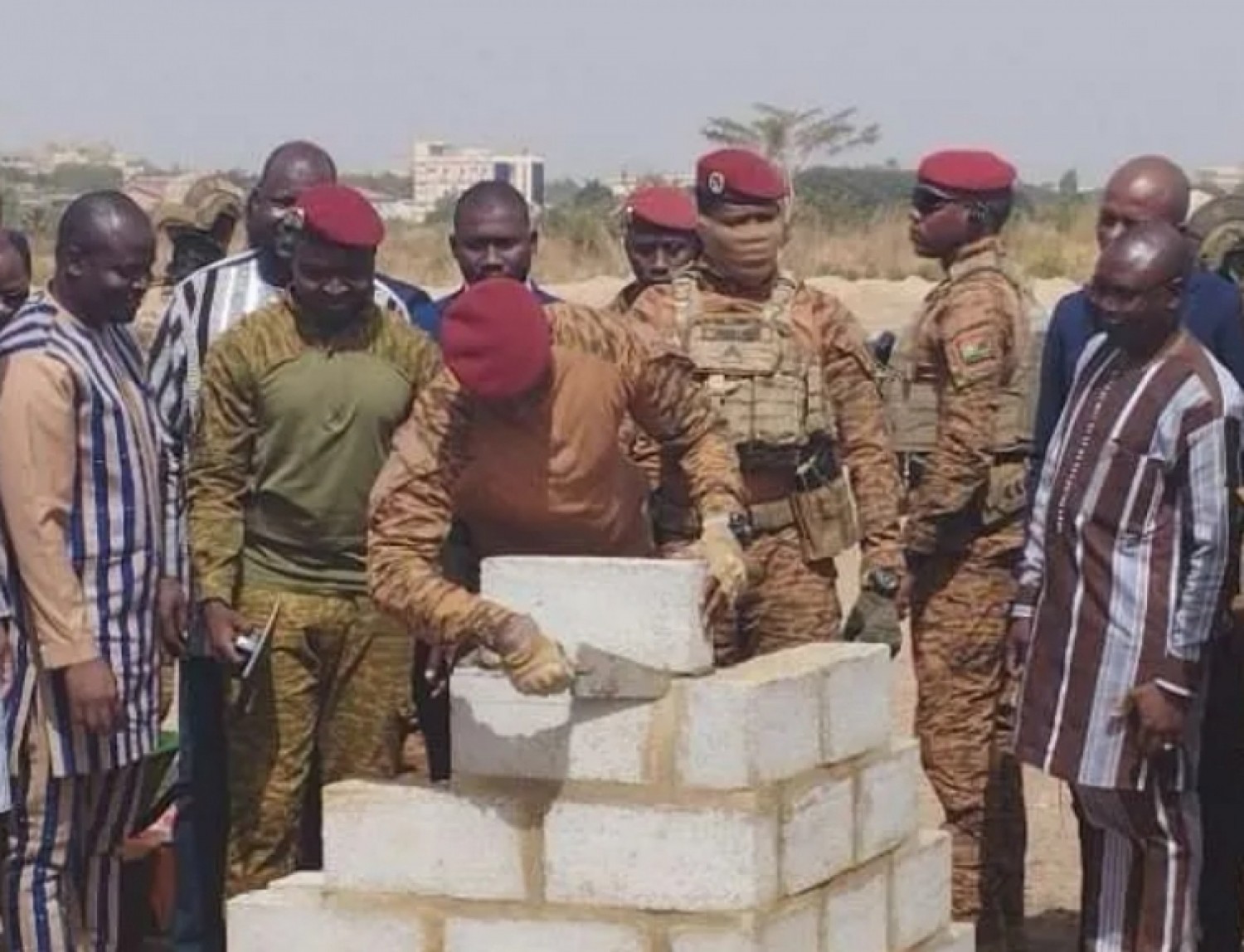 Burkina Faso : Le capitaine Traoré lance la construction d'une raffinerie d'or à Ouagadougou