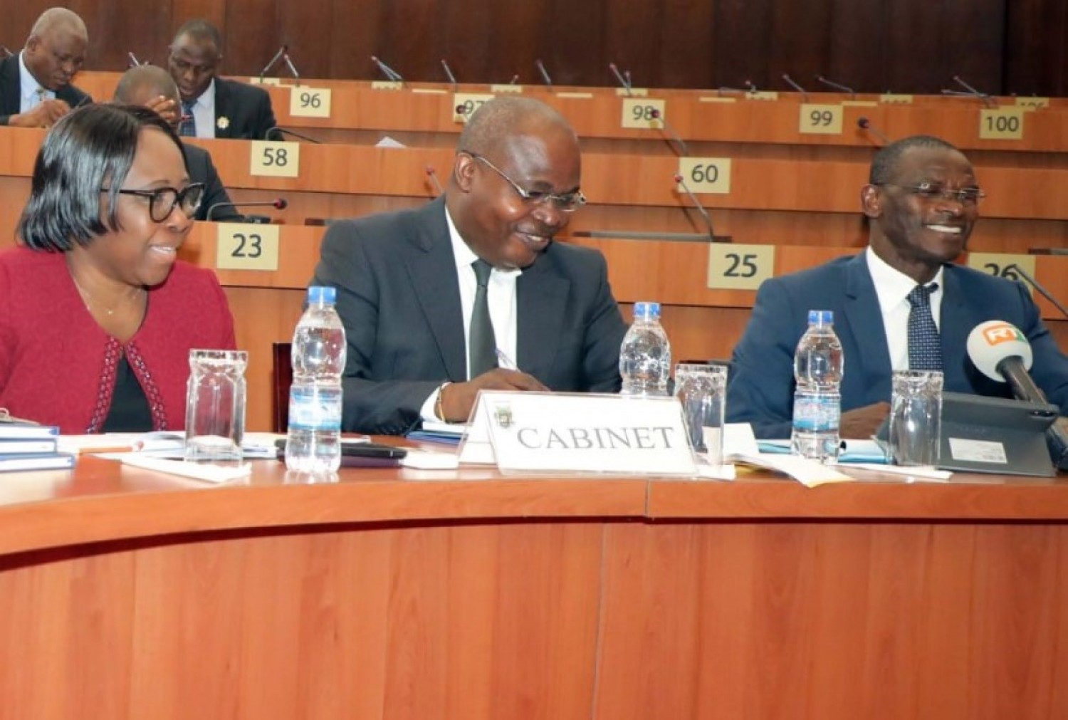 Côte d'Ivoire : Les fonctions de Gouverneur des District d'Abidjan et de Yamoussoukro sont désormais incompatibles avec la fonction de Sénateur