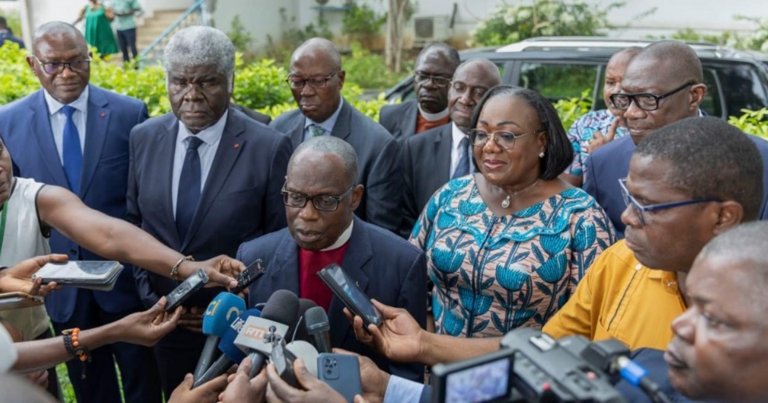 Côte d'Ivoire :     CAN 2023, Robert Beugré Mambé sollicite les prières des guides religieux pour la réussite de l'événement