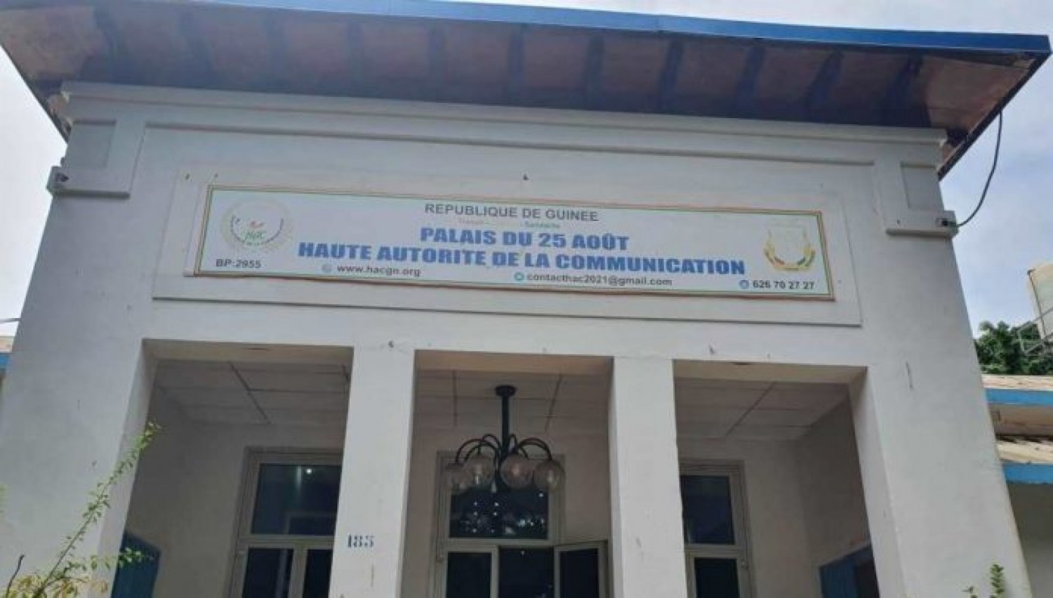Guinée : La HAC ordonne le retrait des chaînes Évasion TV et Espace TV du bouquet Canal+