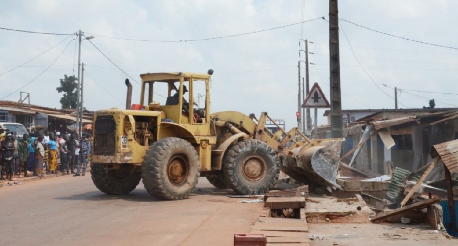 Côte d'Ivoire : Déguerpissement à Yakassé-Attobrou, le Maire Assi N'Din Théodore : « L'opération ne vise personne en particulier »