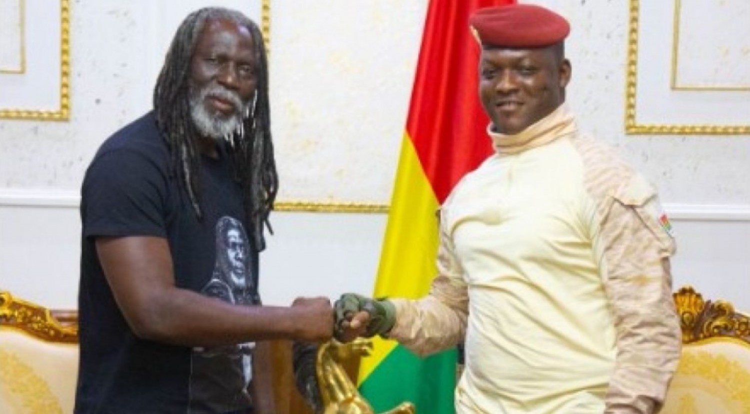 Côte d'Ivoire-Burkina : Tiken Jah reçu par le Capitaine Ibrahim Traoré, affairme : « Le combat au Burkina Faso est pour la vraie indépendance »