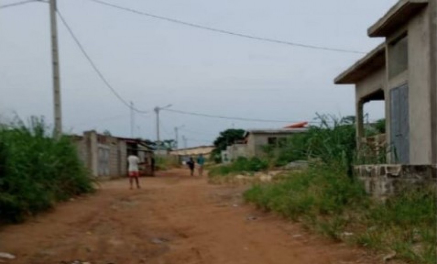 Côte d'Ivoire : Agressions répétées à Songon Kassemblé, le corps sans vie d'une fillette retrouvé  dans un immeuble inachevé