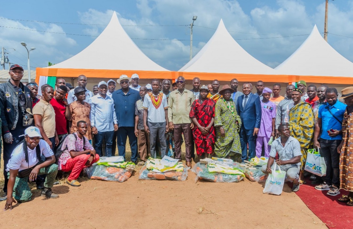 Côte d'Ivoire : Gbêkê, le ministre Tchagba lance à Boukébo la campagne de lutte contre les feux de brousse