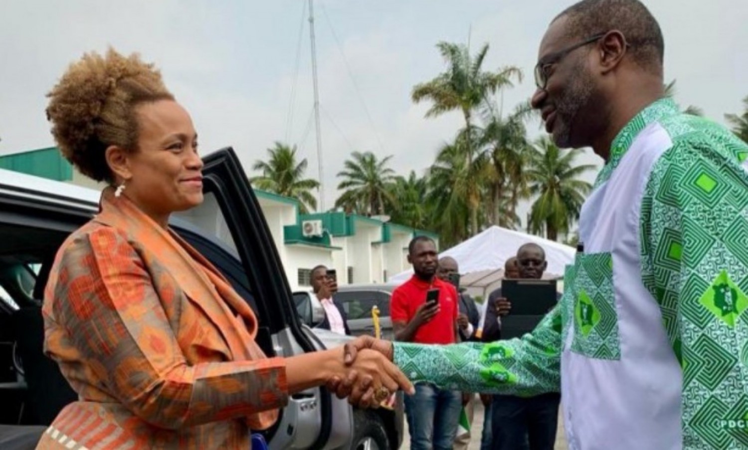 Côte d'Ivoire : L'Ambassadrice des Etats-Unis chez Tidjane Thiam pour le féliciter