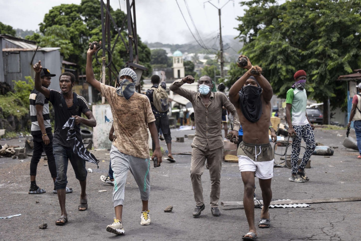 Comores : Manifestation post-électorale à Moroni, la victoire du Président Azali Assoumani contestée