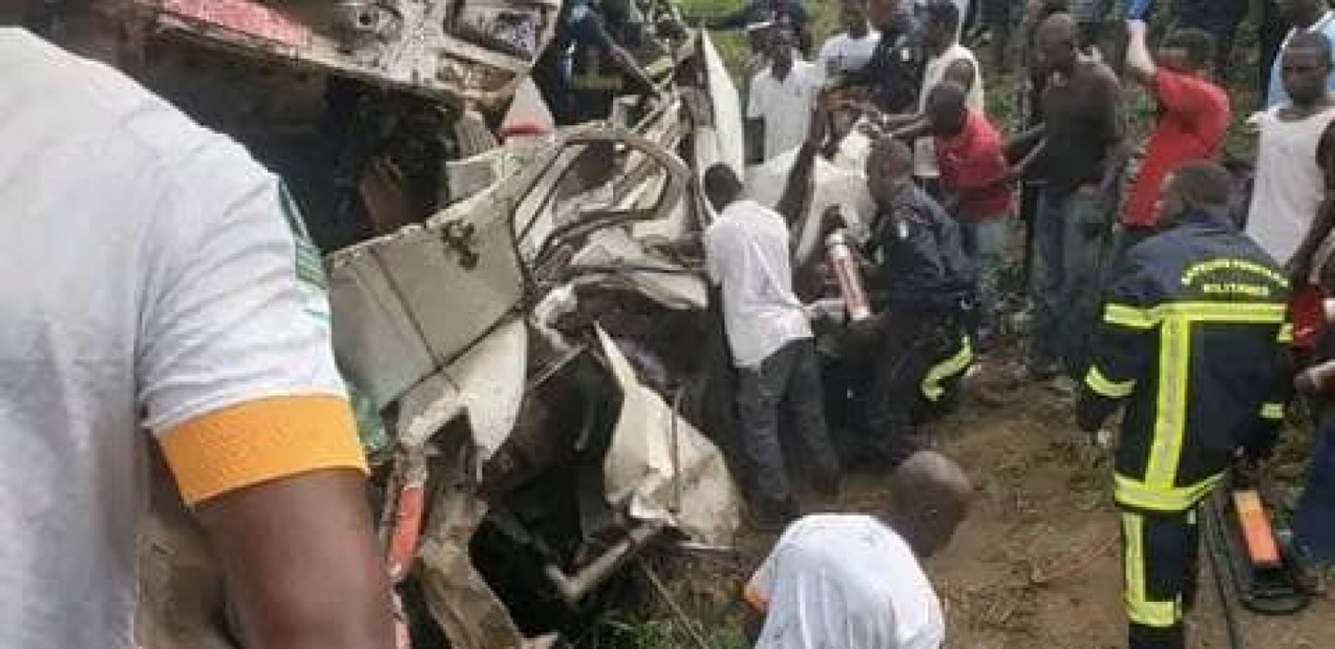 Côte d'Ivoire : Yopougon, carambolage tragique, 10 morts et 10 blessés dans un accident impliquant un camion citerne, un camion benne et un mini car