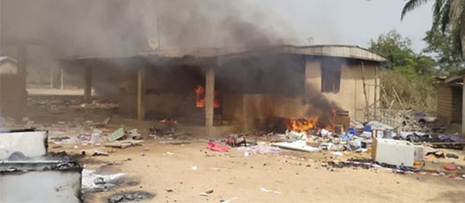 Côte d'Ivoire : Feu de colère à Bangolo, accusé, un instituteur battu à mort, la maison du chef du village incendiée