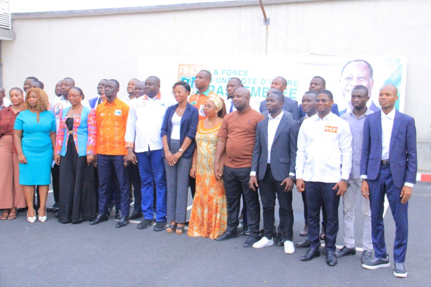 Côte d'Ivoire : UJ-RHDP, deux mois après son élection, Mamadou Koné présente son commando de 45 membres à la Direction du parti