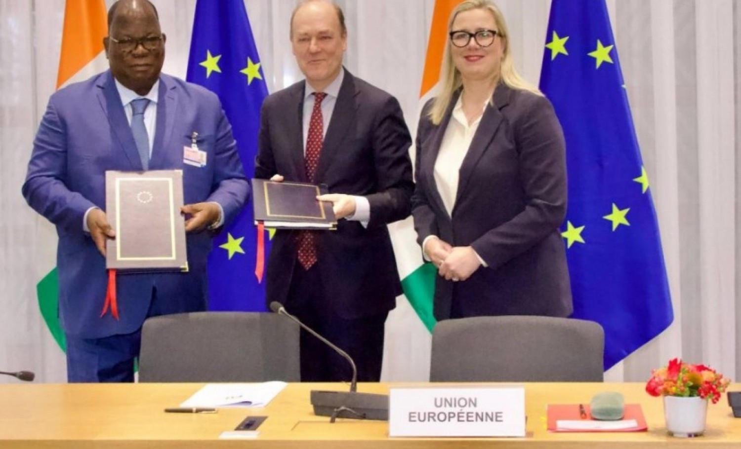 Côte d'Ivoire : Gouvernance forestière, le gouvernement s'engage au respect strict des règlementations de l'UE signe l'Accord de Partenariat Volontaire à Bruxelles