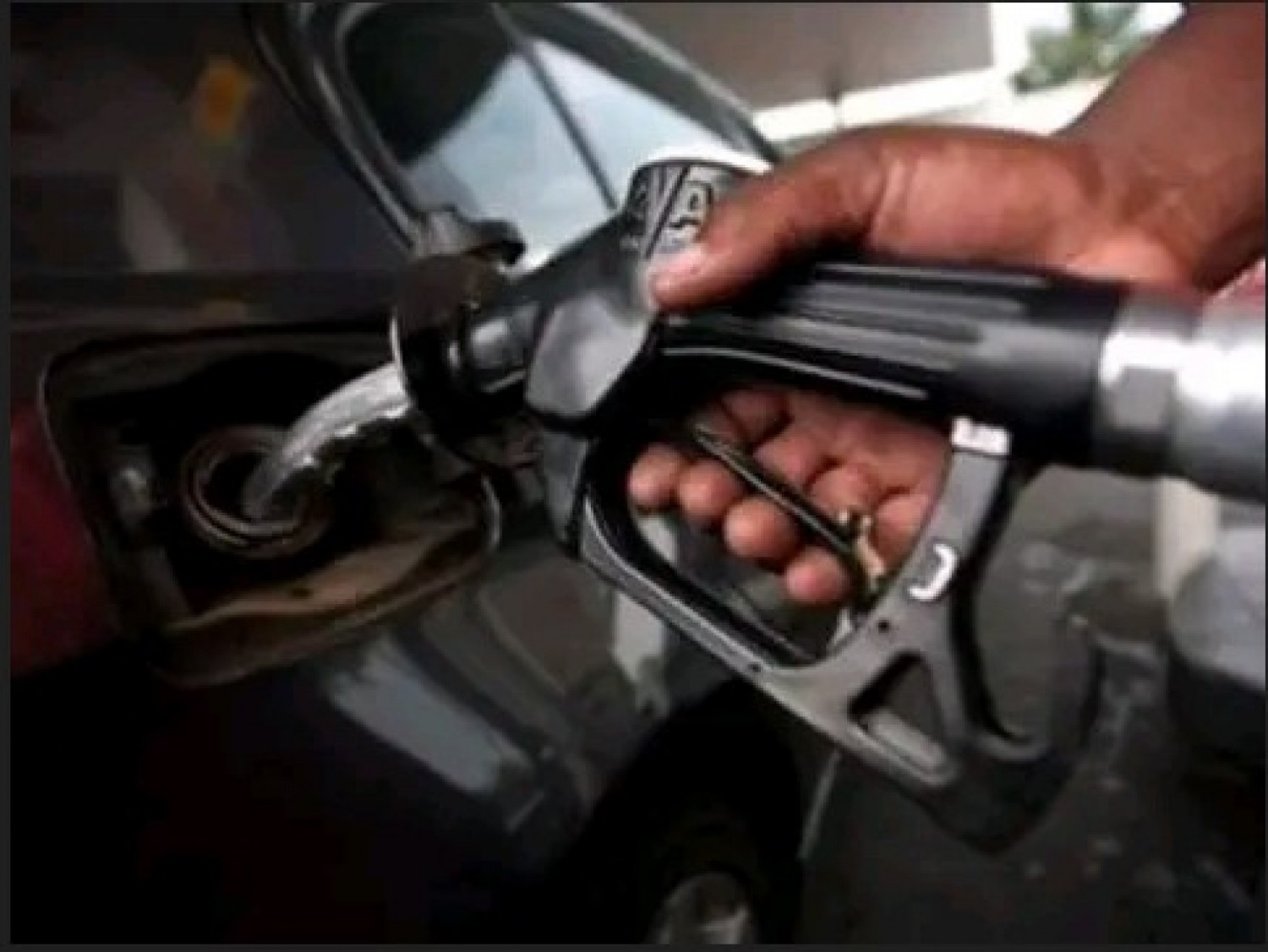 Cameroun : Augmentation des salaires des agents de l'Etat et des allocations familiales après la hausse des prix du carburant