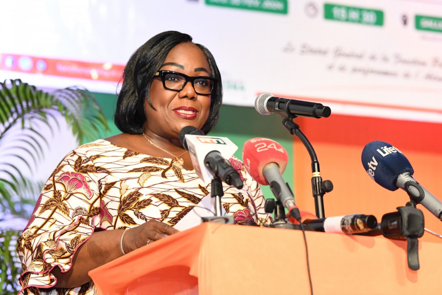 Côte d'Ivoire : Anne Ouloto dévoile le nouveau statut général de la fonction publique et appelle à l'avènement d'un fonctionnaire nouveau
