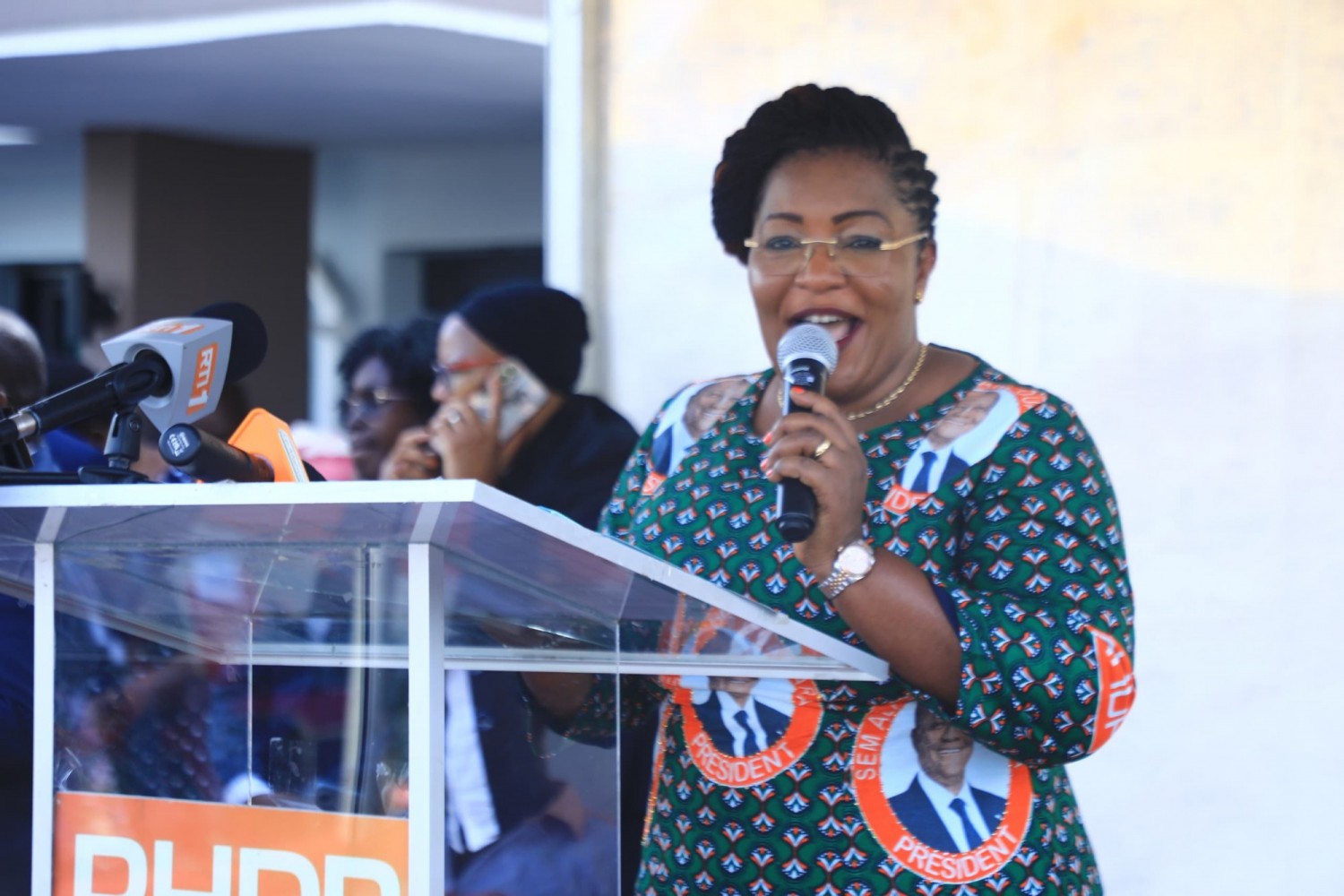 Côte d'Ivoire : UF-RHDP, Arlette Badou dévoile ses 50 amazones pour la victoire d'Alassane Ouattara dès le premier tour de la présidentielle de 2025