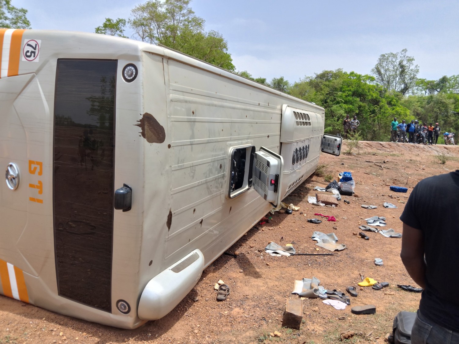 Côte d'Ivoire : Explosion d'un pneu de car entraîne un accident mortel sur la route Napié-Kanawolo