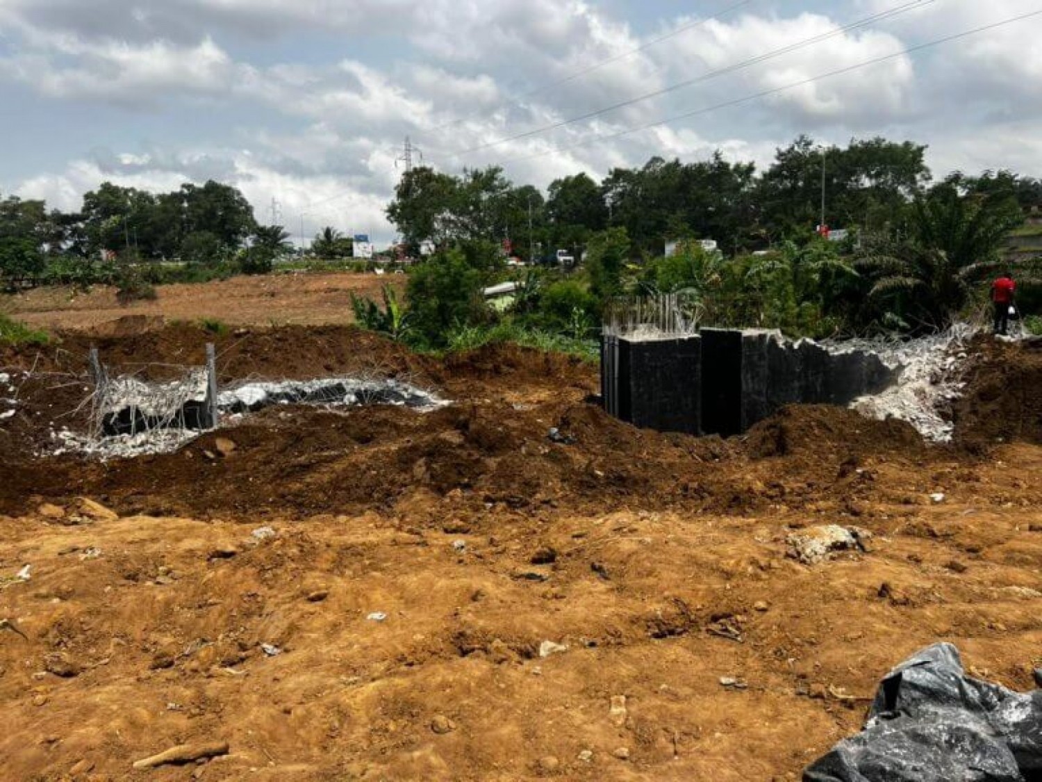 Côte d'Ivoire : Cocody, les fondations d'un centre de sports et de loisirs en construction détruites sous ordres du District d'Abidjan ?