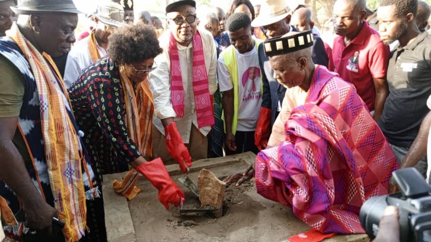 Côte d'Ivoire : Marahoué, Akoviébo pose la première pierre de son foyer polyvalent des jeunes à Paquinou 2024