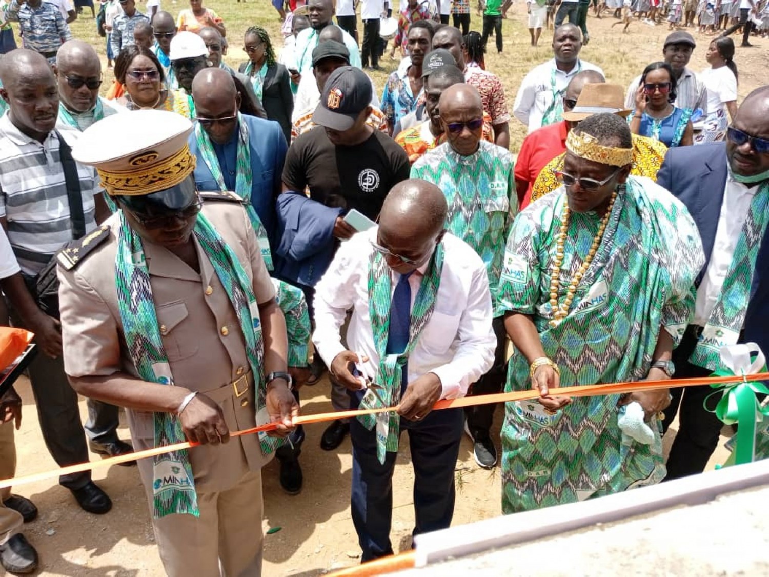 Côte d'Ivoire : 50% des écoles primaires dotées de latrines, Bouaké Fofana inaugure celles d'Akoupé Zeudji