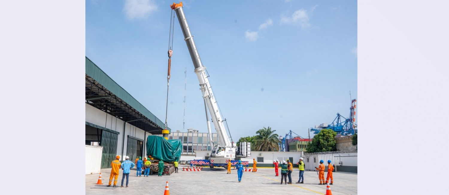 Côte d'Ivoire : 130 mètres de haut, AGL fait l'acquisition de la plus grande grue de levage d'Afrique de l'Ouest