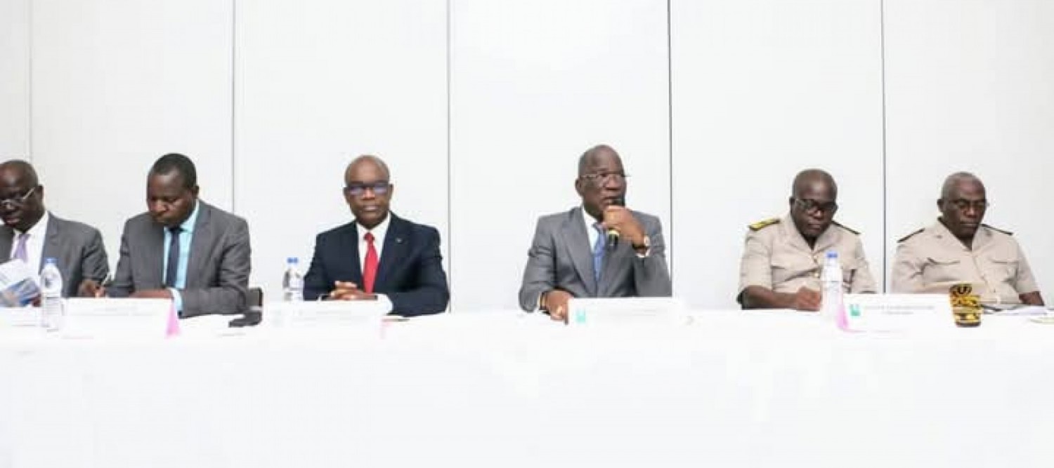 Côte d'Ivoire : Selon un rapport national sur le climat, si rien n'est fait, les pertes économiques pourraient atteindre 770 milliards de FCFA d'ici 2040, et la production de cacao chuter de 15 %