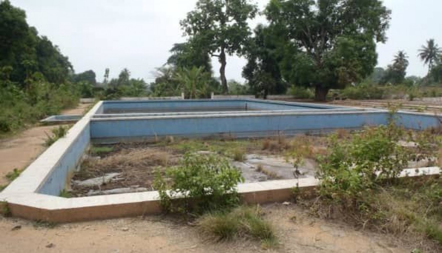 Côte d'Ivoire : Bouaké, à quelques jours de l'arrivée du Président Ouattara pour l'indépendance, la piscine municipale toujours en attente de réhabilitation