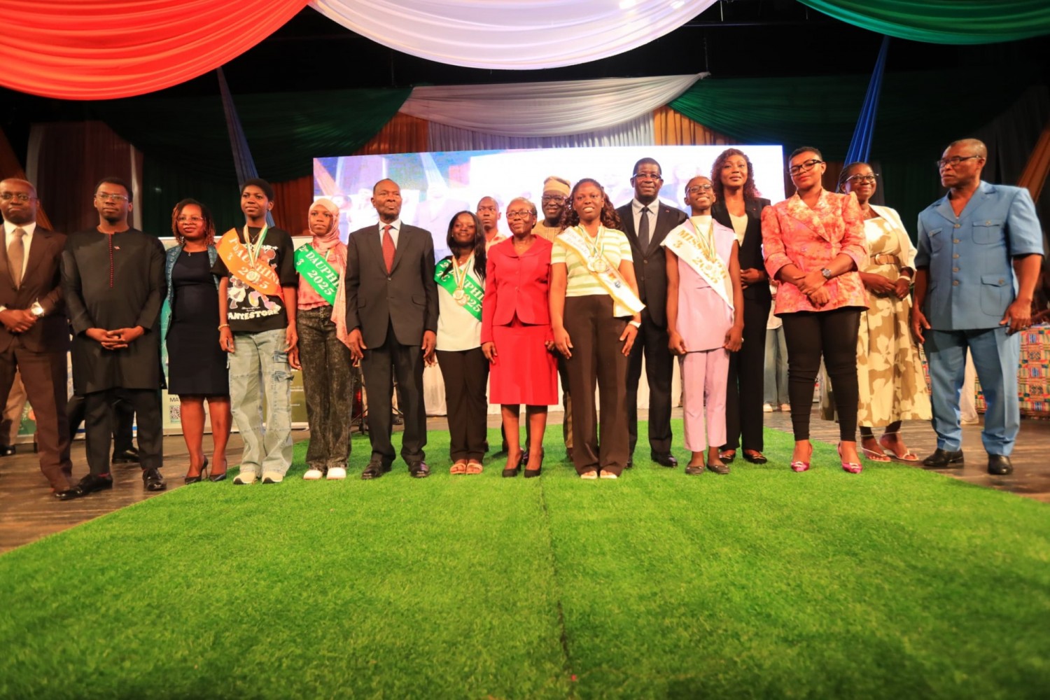 Côte d'Ivoire : Les lauréates de la 19ᵉ édition du concours Miss Mathématique, dévoilées et récompensées