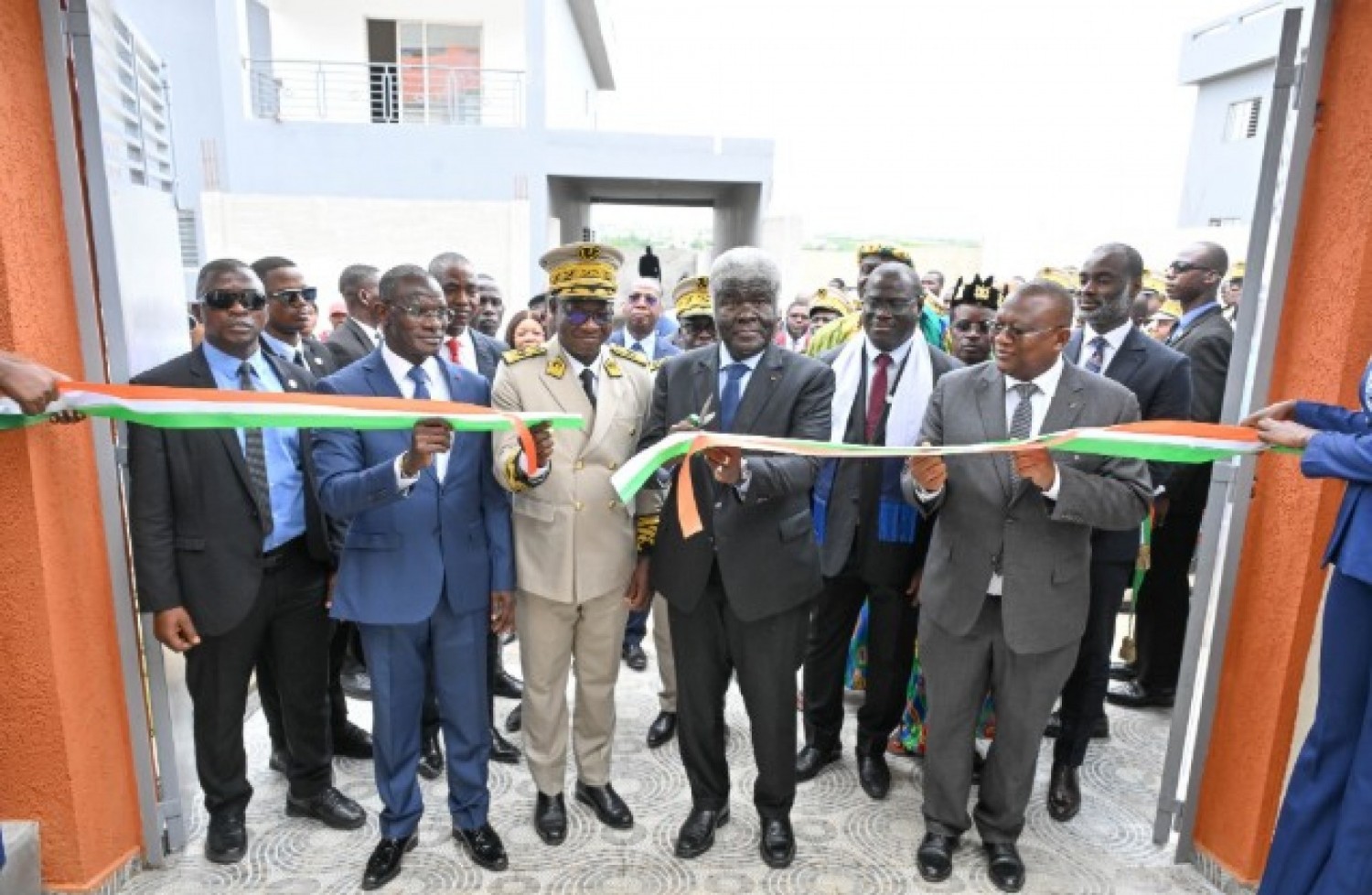 Côte d'Ivoire : Remise des clés aux souscripteurs de la cité Préfectorale de Bingerville