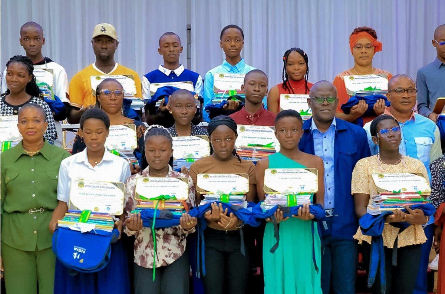 Côte d'Ivoire : Performance scolaire, les champions de l'excellence récompensés à Yamoussoukro