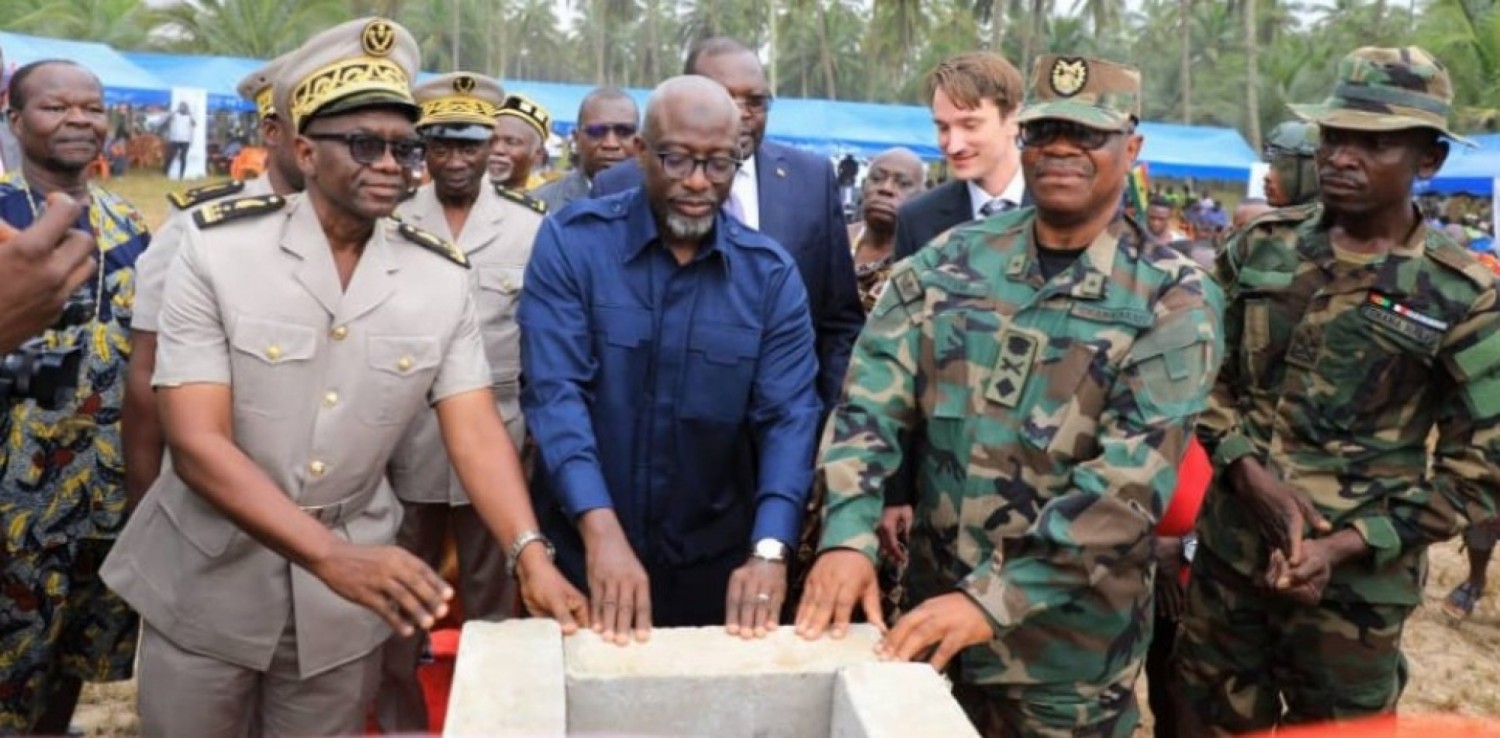 Côte d'Ivoire-Ghana : Les deux Etats amorcent la délimitation claire de leurs frontières communes, la première pierre de la borne BP 55 posée à Newtown