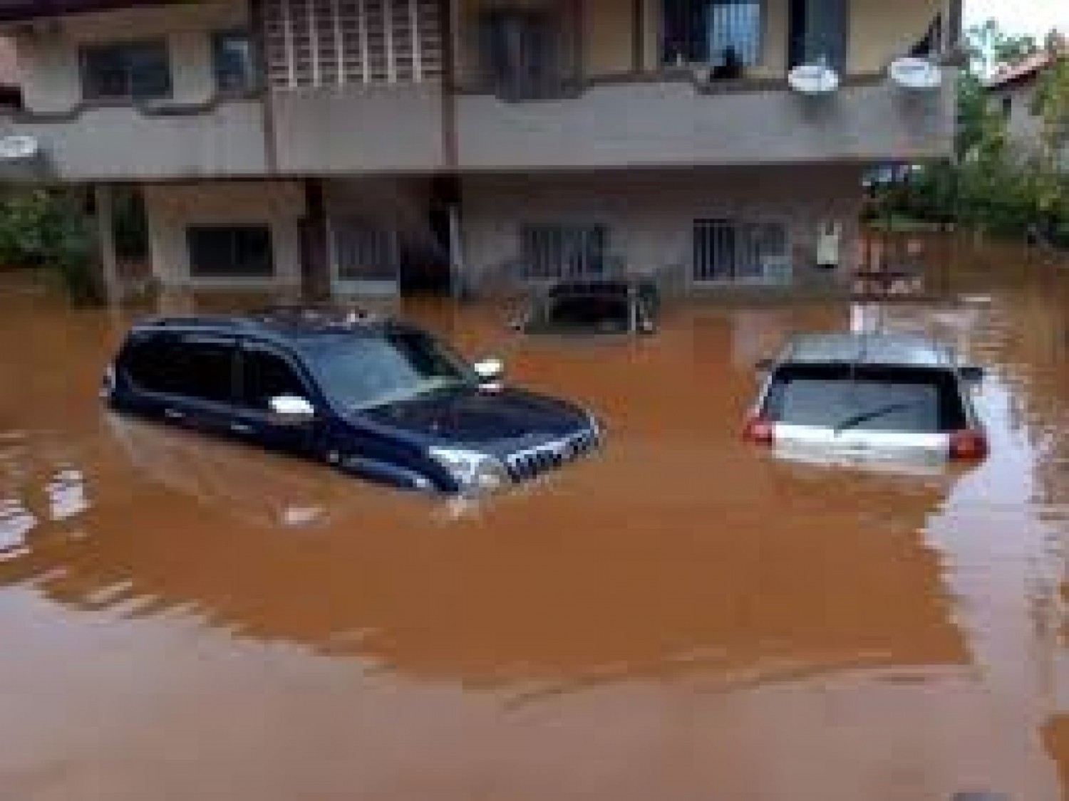 Guinée : Au moins 10 morts et 3 disparus après de violentes pluies à Conakry