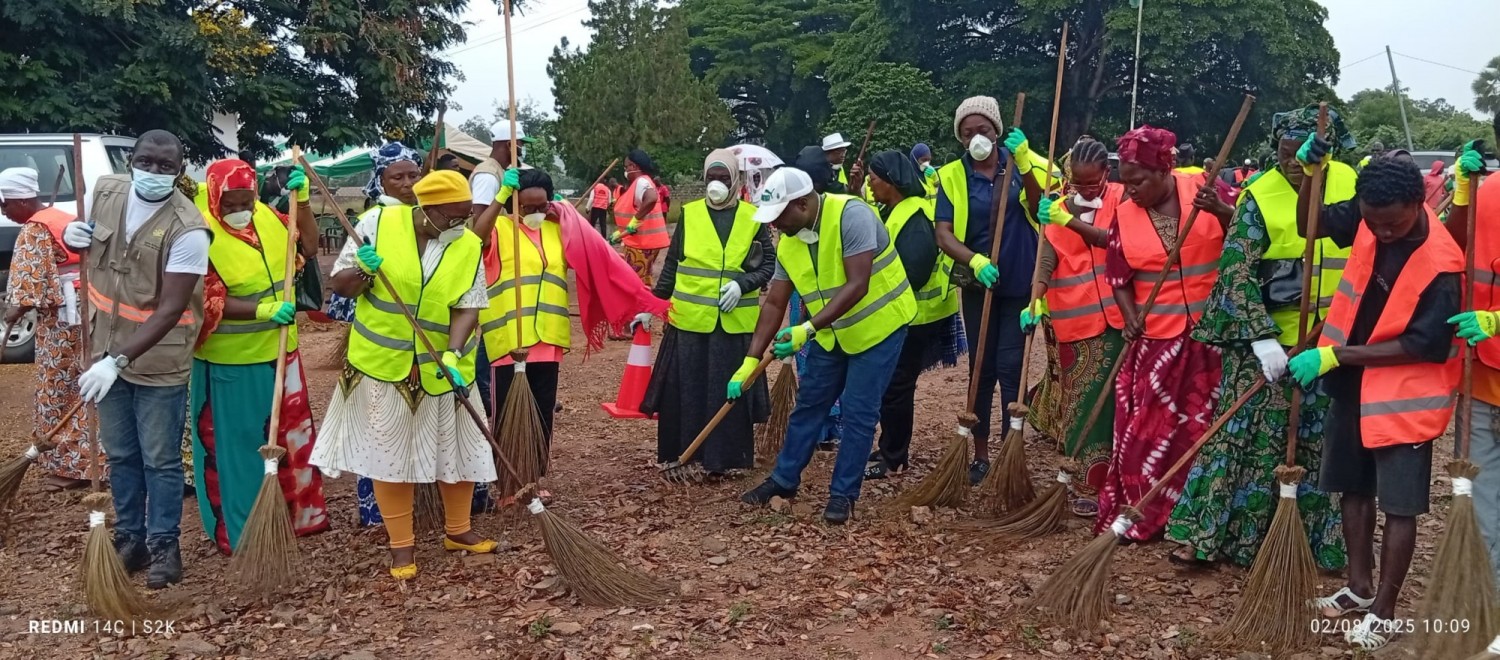 Côte d'Ivoire : Gbêkê, le Conseil régional assainit le cadre de vie des patients du centre de Santé mentale
