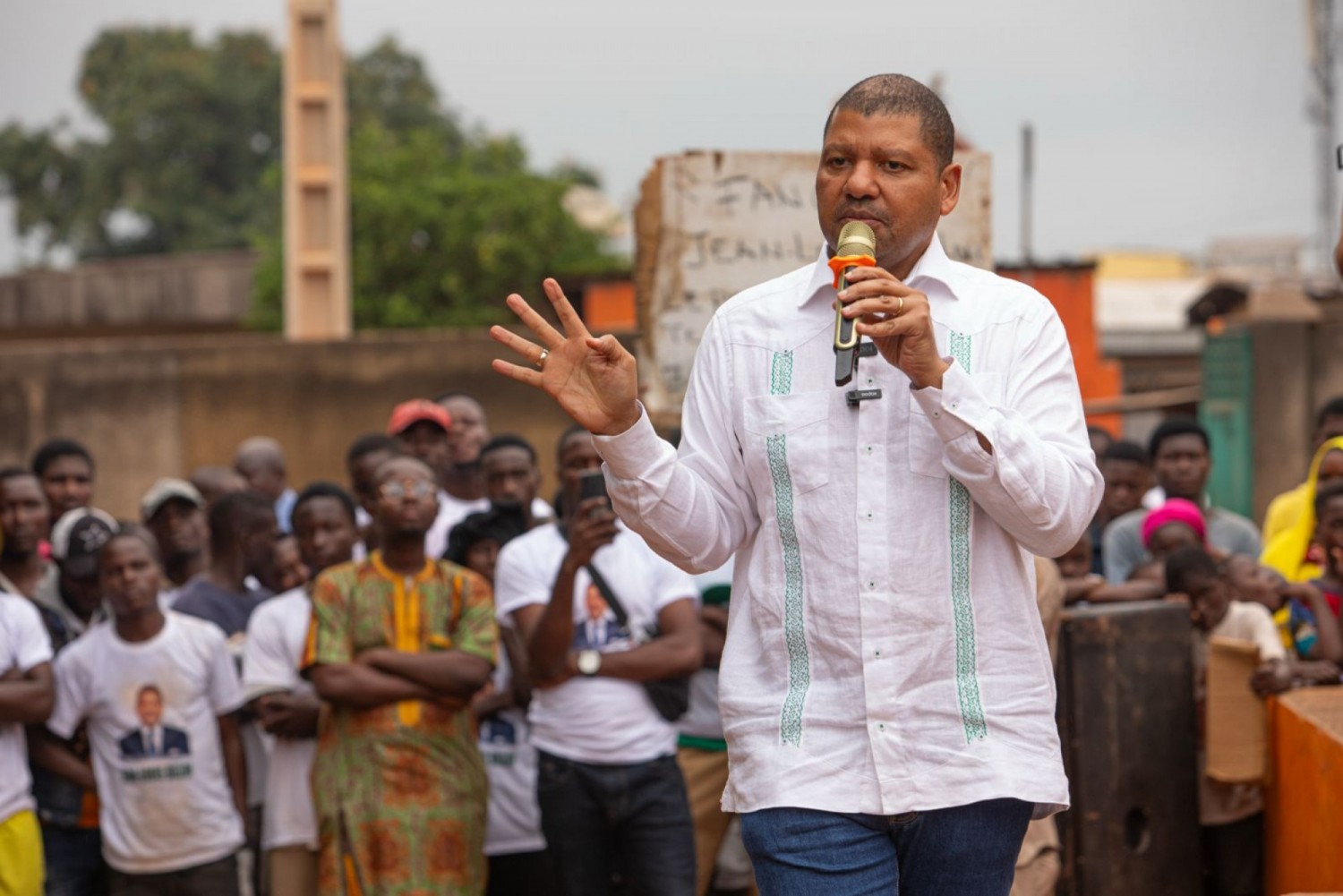 Côte d'Ivoire: Depuis Lakota et Divo, Jean-Louis Billon à la population : « Celui qui aime la Côte d'Ivoire ne la quitte pas, il vient à la rencontre du peuple »