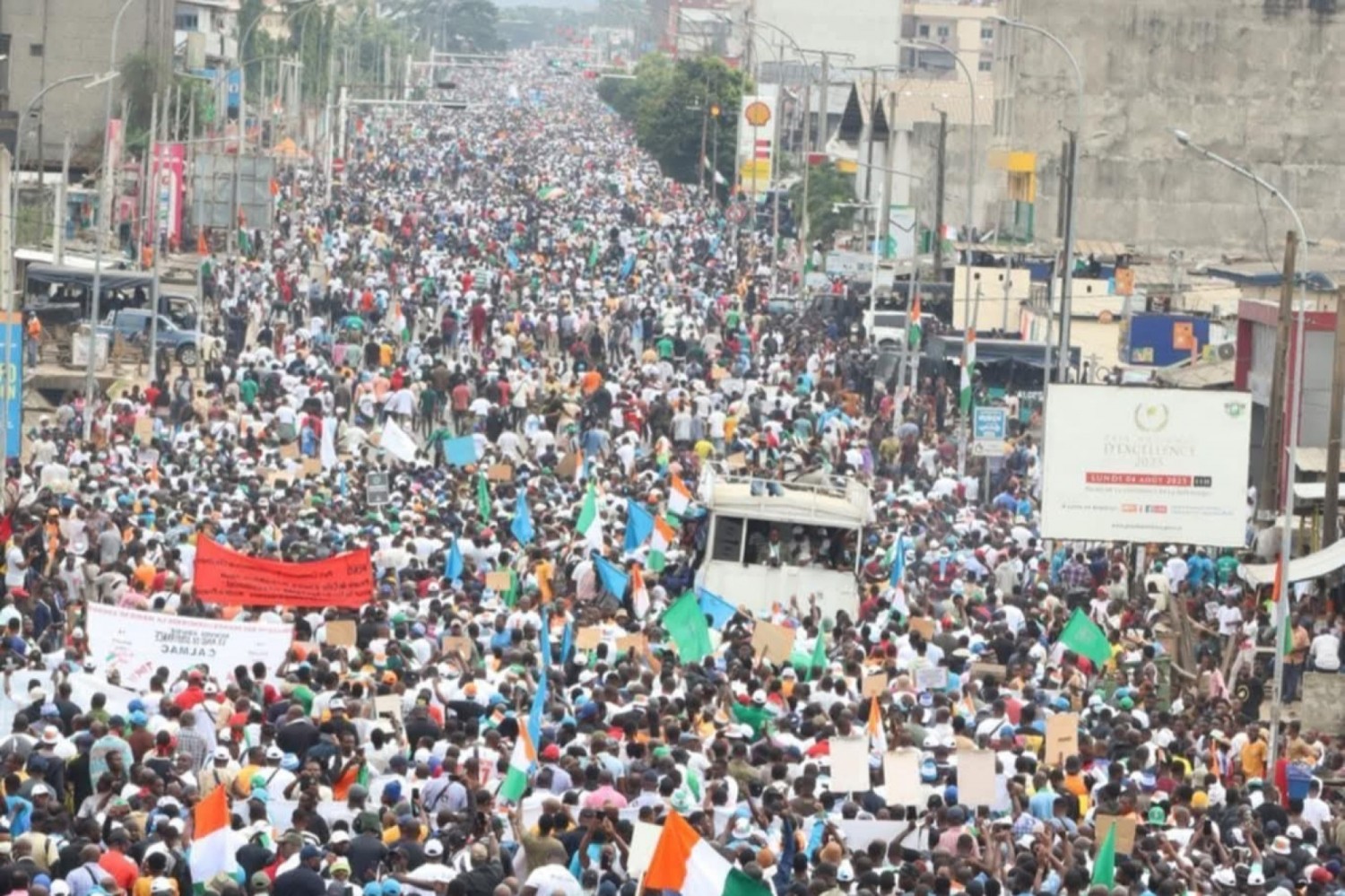 Côte d'Ivoire : Marche du Front Commun, à Abidjan, la ferveur populaire s'invite dans les rues pour une présidentielle inclusive