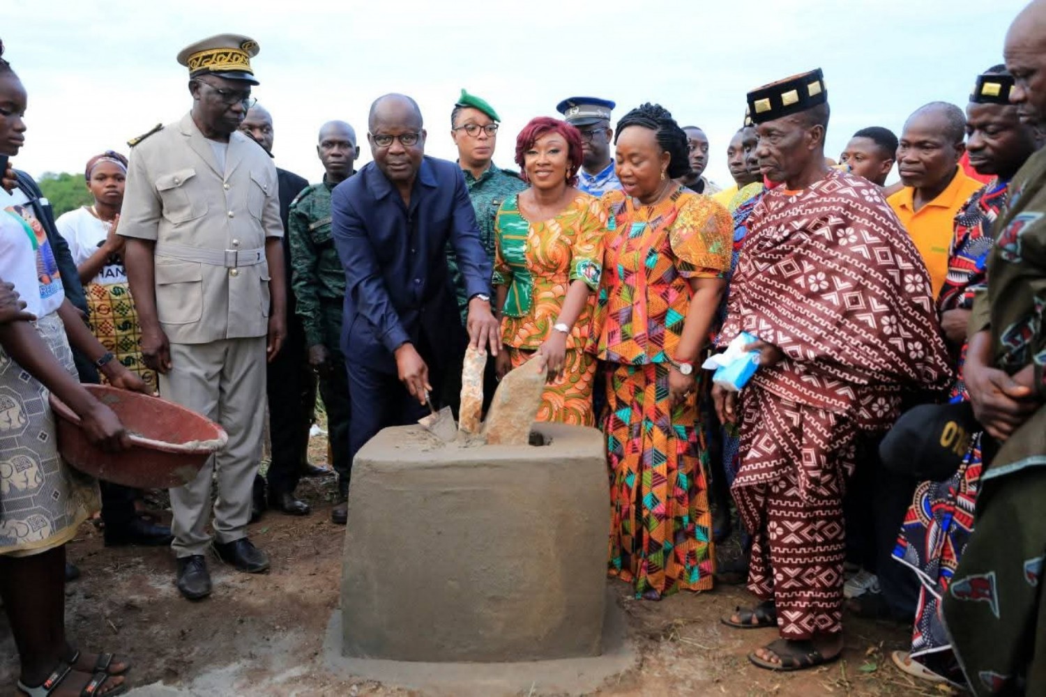 Côte d'Ivoire : Diabo, Pierre N'Gou Dimba célèbre les femmes et lance la construction d'un centre de santé moderne