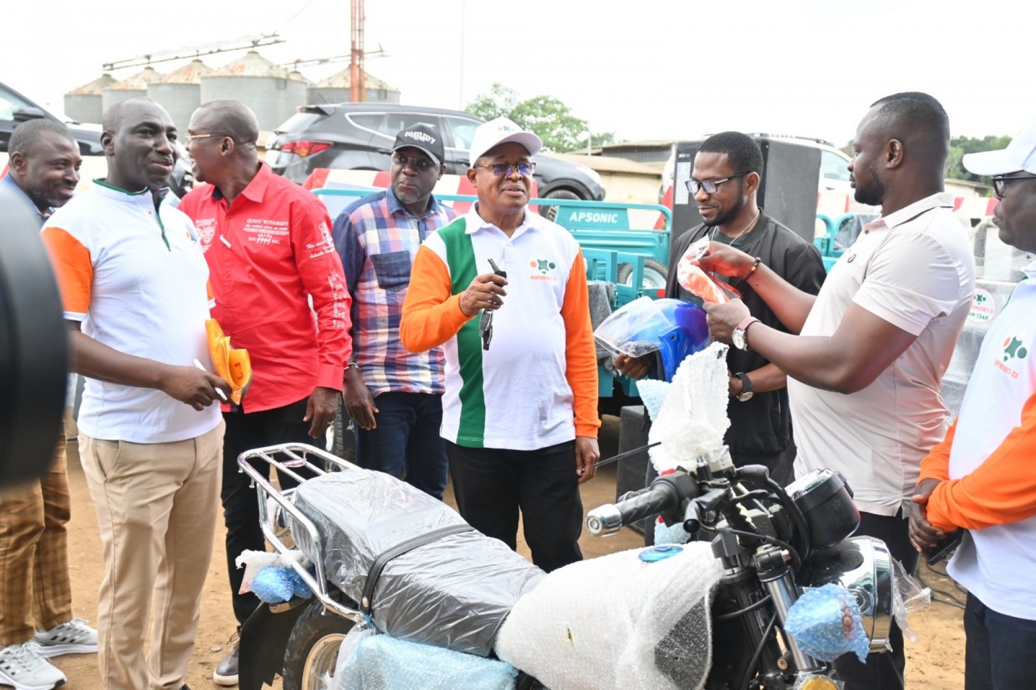 Côte d'Ivoire : MUPEMENET-CI, une 3e édition réussie de remise de motos pour ses mutualistes, une concrétisation des engagements