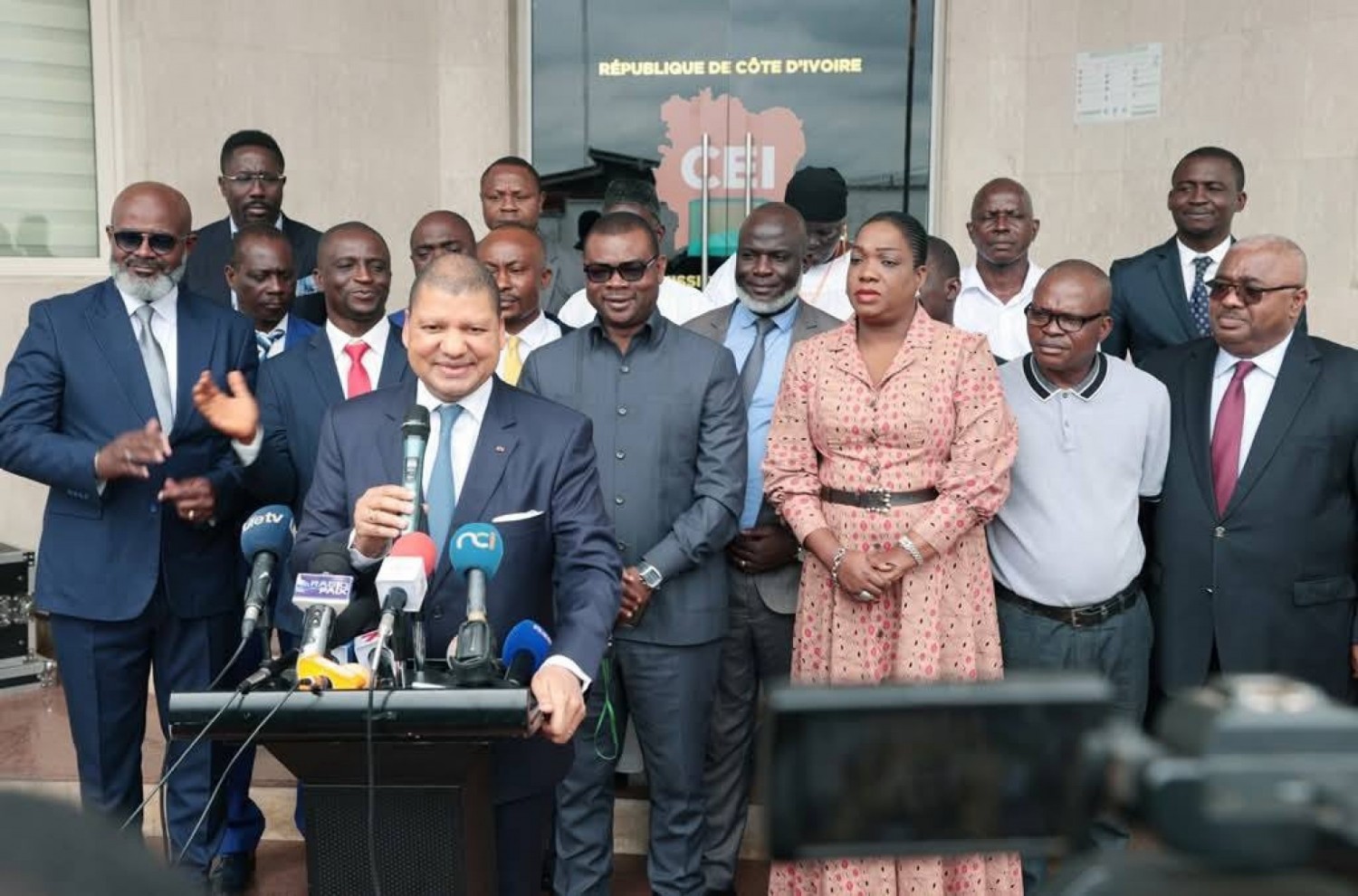 Côte d'Ivoire : Présidentielle 2025, Jean-Louis Billon dépose sa candidature à la CEI et espère mobiliser un large soutien populaire lors du scrutin