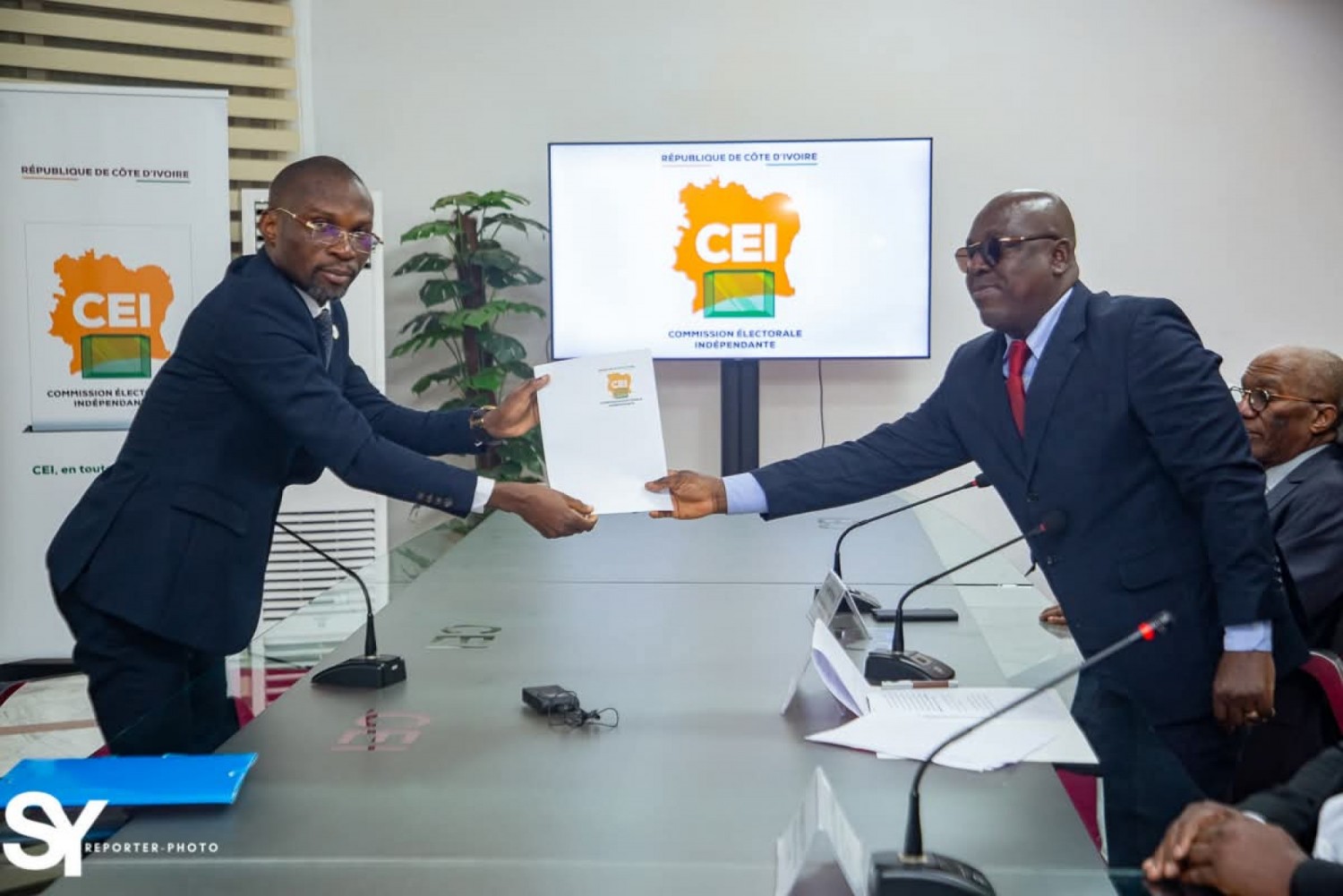 Côte d'Ivoire : Présidentielle 2025, Kévin Fieni, dépose sa candidature et veut 