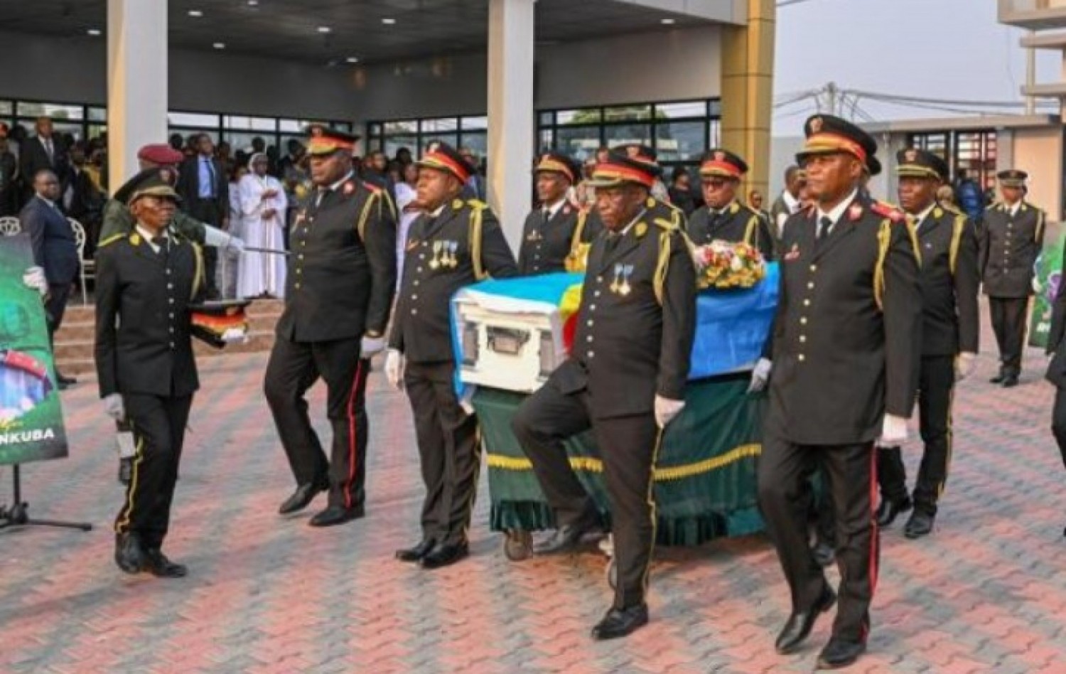 RDC : Hommage national au général Peter Cirimwami tombé au front