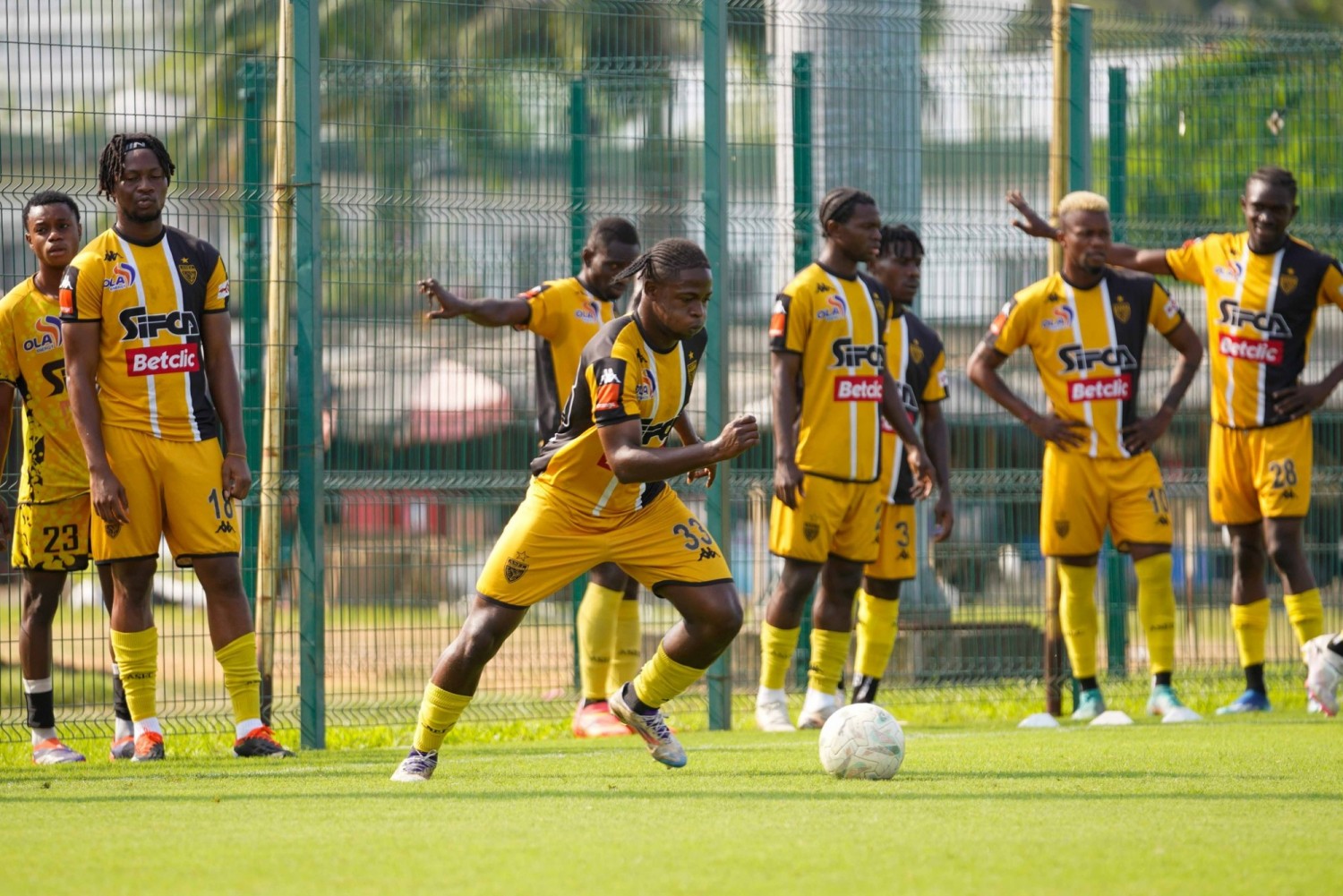 Côte d'Ivoire : Compétition interclubs de la CAF, l'Etat assurera les titres de transport des clubs engagés, selon l'ONS