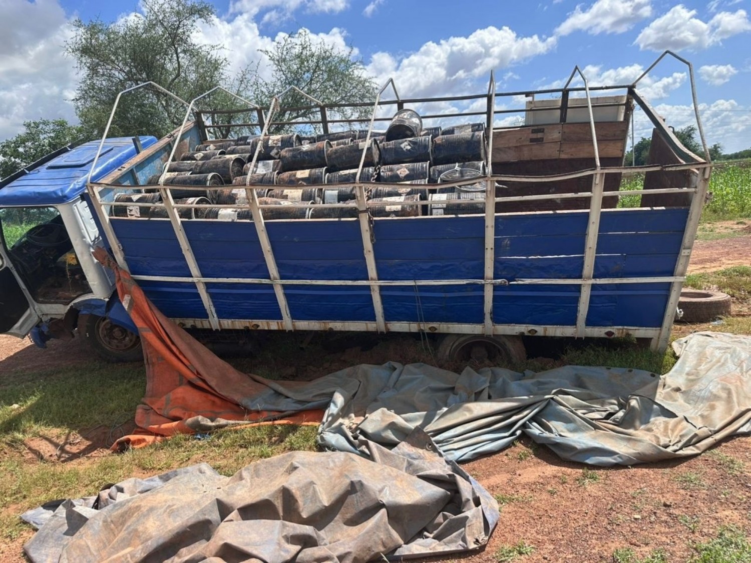 Burkina Faso : 193 fûts de cyanure et des dizaines de cartons d'amphétamines saisis par la douane