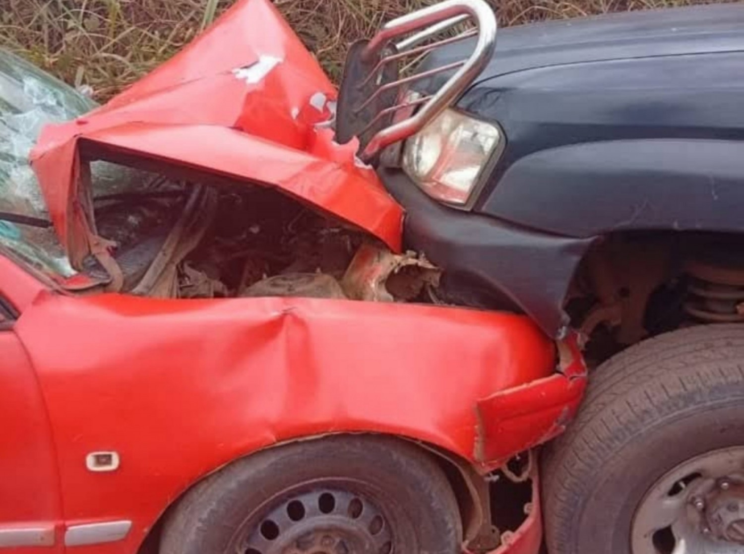 Côte d'Ivoire : Lakota, le véhicule du sous-préfet et un taxi entrent en collision, plusieurs blessés