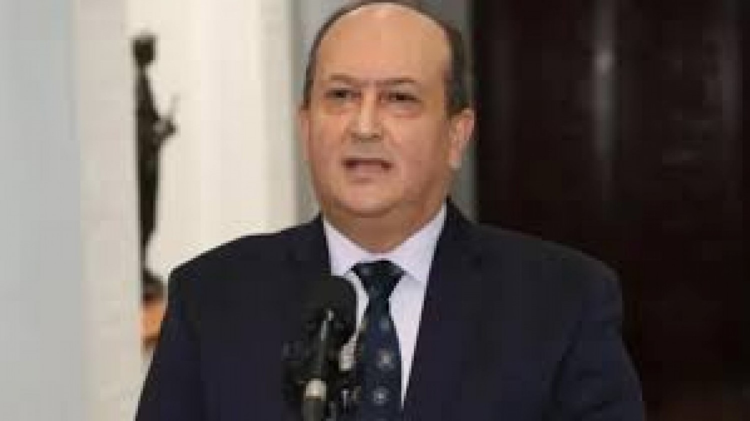 Algérie : Sifi Ghrieb confirmé Premier ministre et chargé de former un nouveau gouvernement