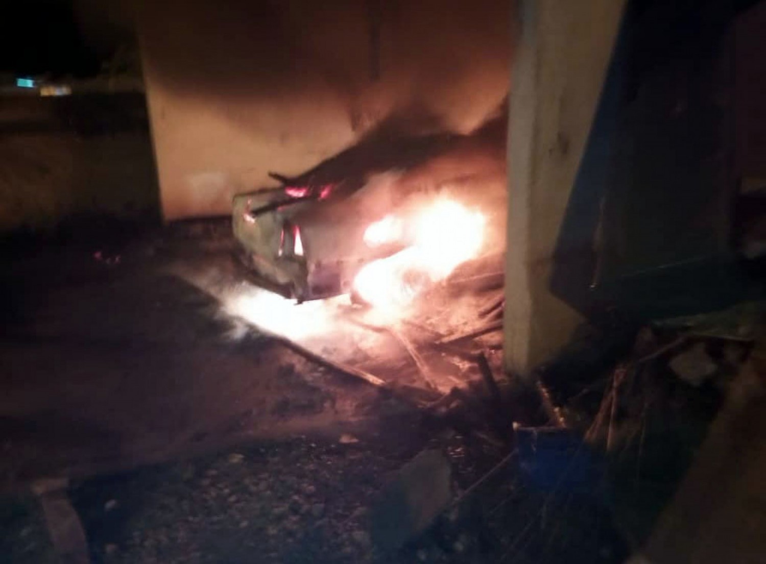 Côte d'Ivoire : Un incendie déclaré dans une villa à Bongouanou, une nonagénaire piégée par les flammes sauvée in extrémis