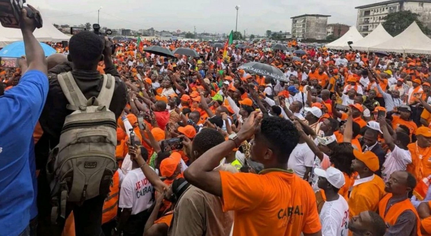 Cameroun : Présidentielle 2025, marée humaine à Douala sous la pluie pour Cabral Libii